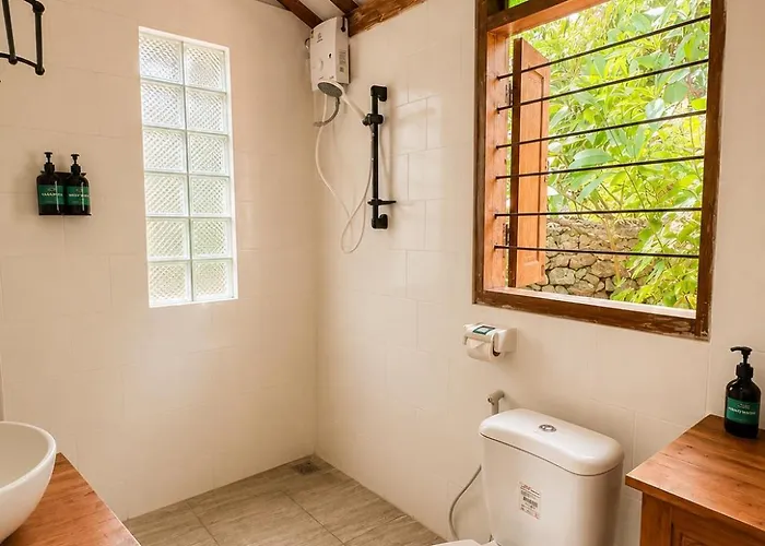 5br, Ocean View, Private Pool, Roc-azur Villa